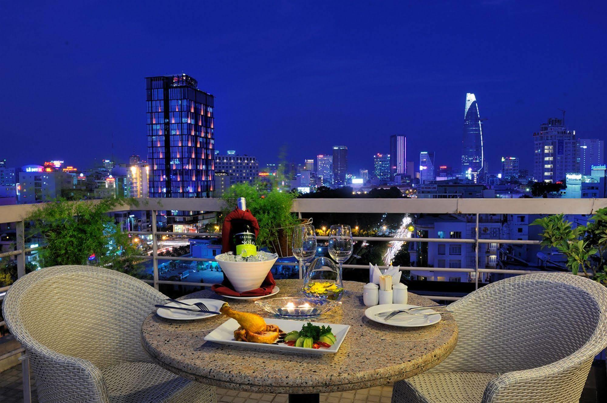 Elios Hotel Хошимін Екстер'єр фото